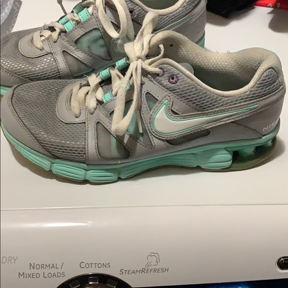 Nike Shoes - Nike REAX tennis shoes